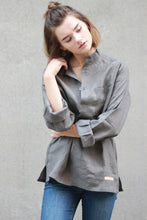 Load image into Gallery viewer, Tobacco - linen shirt