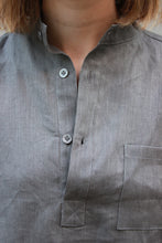 Load image into Gallery viewer, Tobacco - linen shirt: only 3 left!

