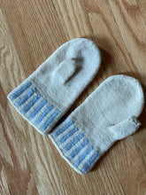 Load image into Gallery viewer, Vintage baby mittens
