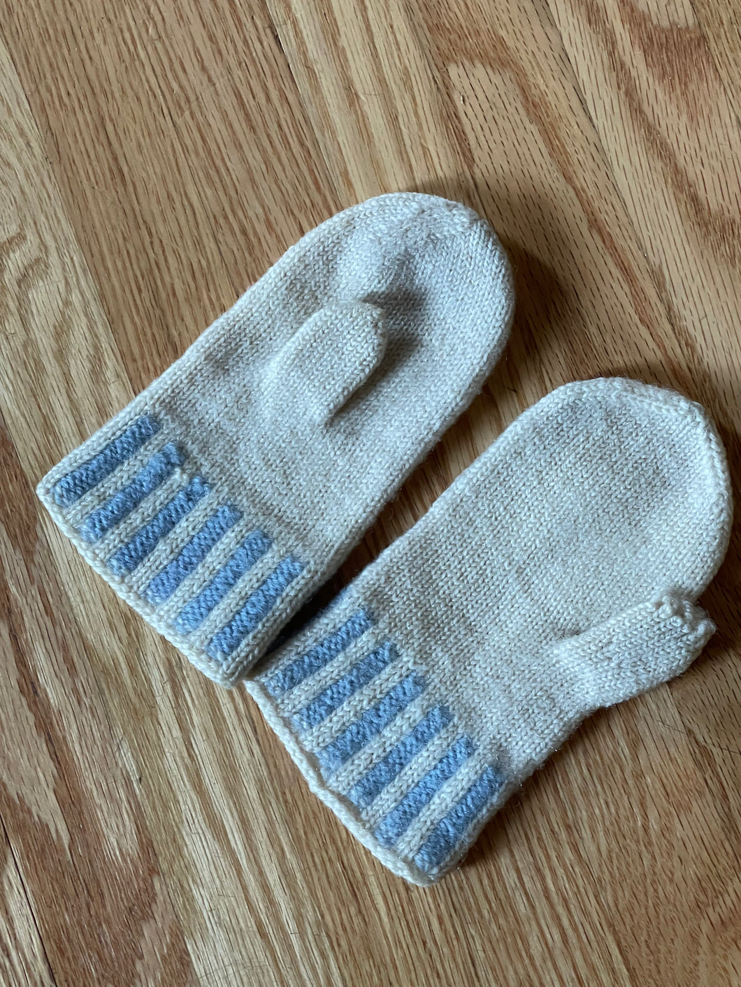 Vintage baby mittens