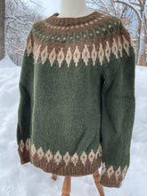 Load image into Gallery viewer, Vintage Norwegian Sweater
