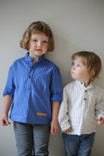 Load image into Gallery viewer, Scandinavian Linen Kid Shirt - 1 left!
